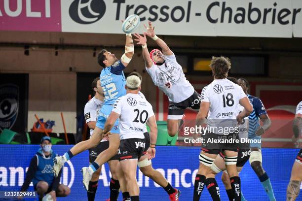 Vincent MARTIN of Montpellier and Gabin VILLIERE of Toulon during the Top 14 match between Montpellier and Toulon at GGL Stadium on May 11, 2021 in...