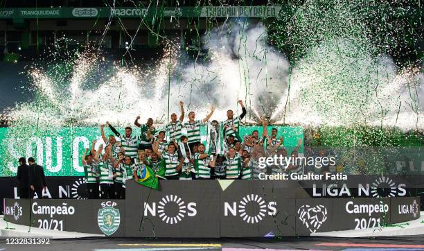 Sporting CP players celebrate winning the Liga NOS with trophy at the end of the Liga NOS match between Sporting CP and Boavista FC at Estadio Jose...