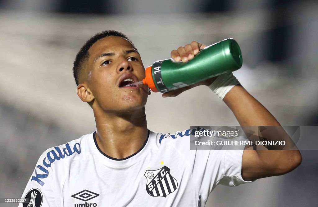 FBL-LIBERTADORES-SANTOS-BOCA