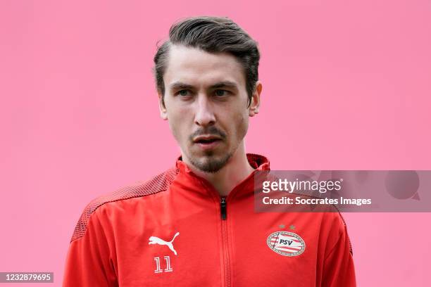 Adrian Fein of PSV during the warming up during the Dutch Eredivisie match between PSV v PEC Zwolle at the Philips Stadium on May 13, 2021 in...