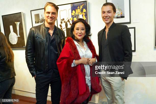 Christopher Noto, Minnie Osmena and Mathieu Spannagel attend Donald and Victor: Under the influence with artists Don Hershman and Victor Arimondi at...