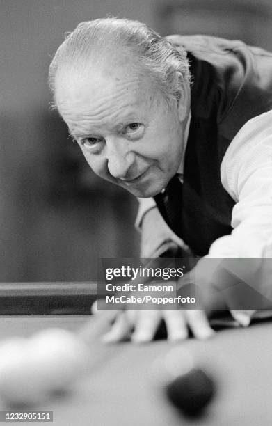 Fred Riley Snooker 1,703 Fred Davis Photos Stock Photos, High-Res Pictures, and Images ...