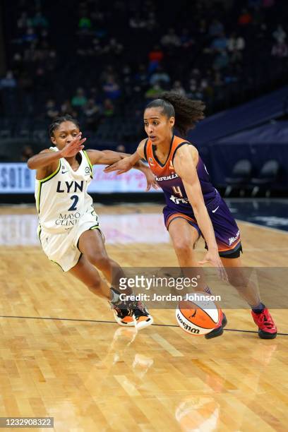 Skylar Diggins-Smith of the Phoenix Mercury drives to the basket against the Minnesota Lynx on May 14, 2021 at Target Center in Minneapolis,...