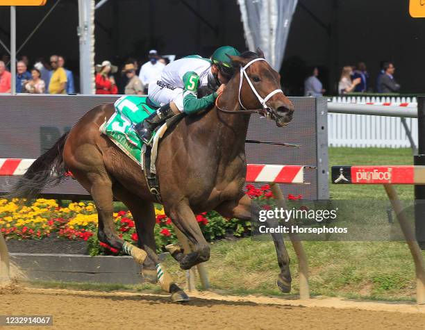 Roberto Rider Sir Barton Stakes Photos and Premium High Res Pictures - Getty Images