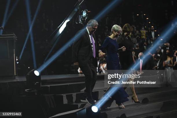 Enshrinee Barbara Stevens with Muffet McGraw and Geno Auriemma during the 2020 Basketball Hall of Fame Enshrinement Ceremony on May 15, 2021 at the...