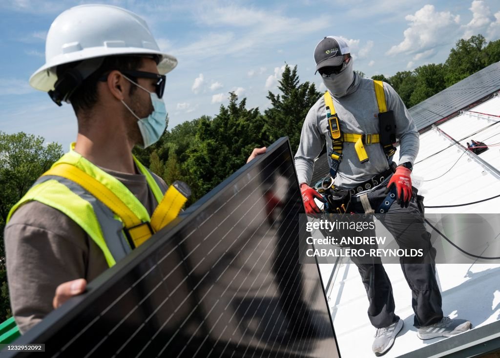 US-ECONOMY-ENERGY-SOLAR