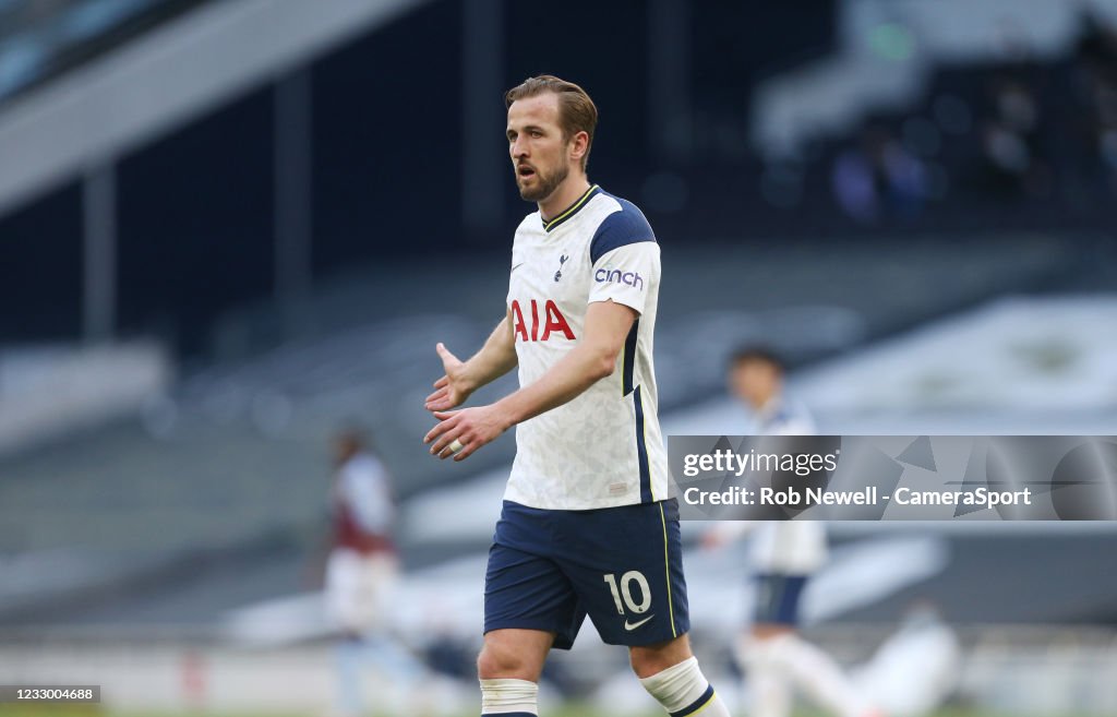 Tottenham Hotspur v Aston Villa - Premier League