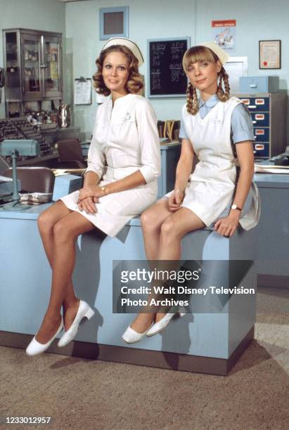 Los Angeles, CA Barbara Rucker, Nancy Fox appearing in the ABC tv series 'The New Temperatures Rising Show', episode 'Operation Mercy'.