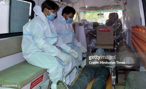 Critical Covid-19 patient being brought in an ambulance for treatment, at Sanjay Nagar Hospital, on May 20, 2021 in Ghaziabad, India.