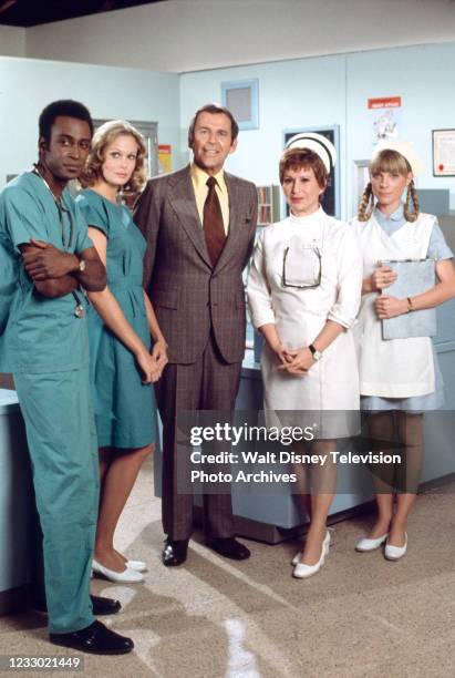 Los Angeles, CA Cleavon Little, Barbara Rucker, Paul Lynde, Alice Ghostly, Nancy Fox appearing in the ABC tv series 'The New Temperatures Rising...