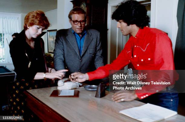 Jennifer Leak, Philip Carey, Erik Estrada appearing in the ABC tv series 'The Wide World of Mystery', episode 'Hard Day at Blue Nose'.