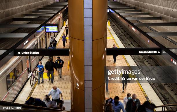 116 North Hollywood (Los Angeles Metro Station) Stock Photos, High-Res ...