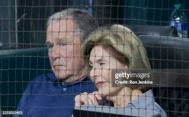 Bushside Ranger Laura 91 George And Laura Bush Texas Rangers Photos & High Res Pictures ...