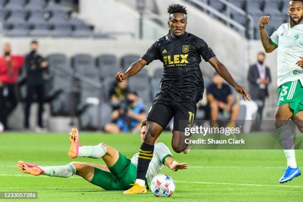 Jose Cifuentes of Los Angeles FC controls the ball during the match against the Colorado Rapids at Banc of California Stadium on May 22, 2021 in Los...