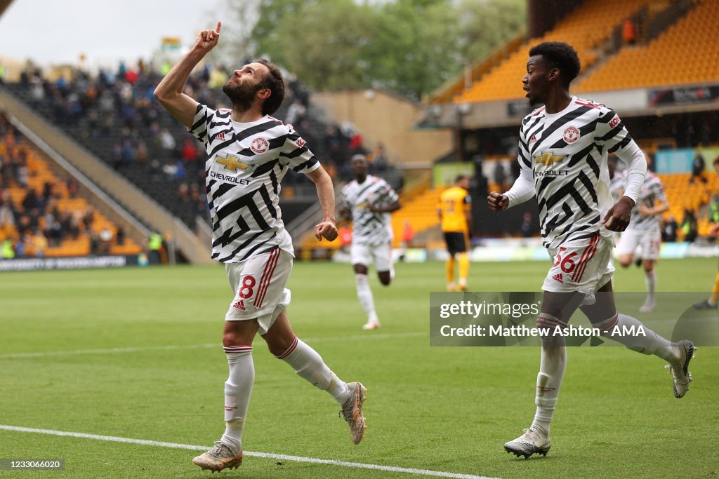 Wolverhampton Wanderers v Manchester United - Premier League
