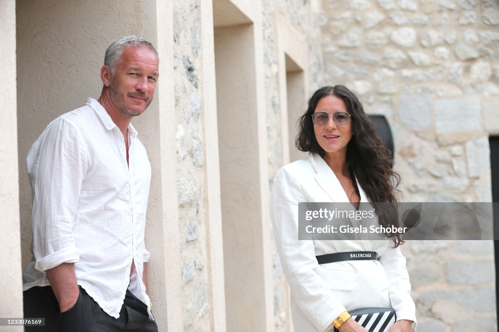 Engagement Of Peter Olsson To Claudelle Deckert In Mallorca