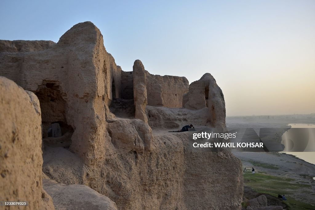TOPSHOT-AFGHANISTAN-CONFLICT-ARCHEOLOGY-CULTURE