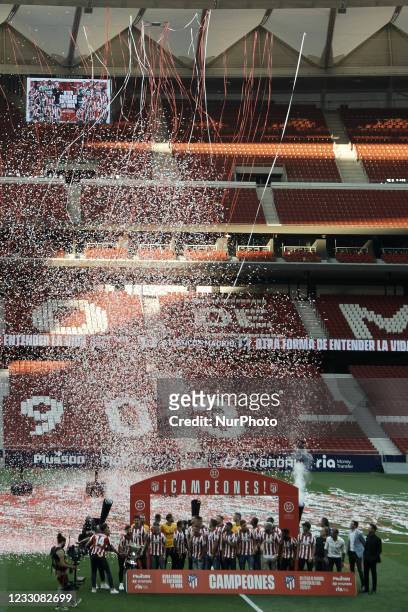 Atletico players during the presentation ceremony of the La Liga 20/21 championship trophy at Estadio Wanda Metropolitano on May 23, 2021 in Madrid,...