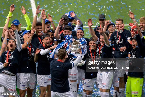 FC Luzern, FC Lugano players let the fans celebrate. In the picture