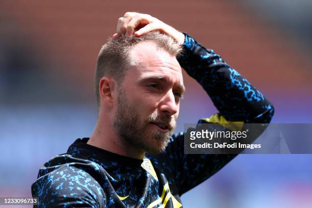 Christian Eriksen of FC Internazionale warm up during the Serie A match between FC Internazionale Milano and Udinese Calcio at Stadio Giuseppe Meazza...