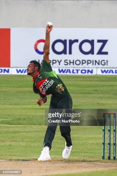 Bangladeshs Shoriful Islam bowls against Sri Lankan batsman during the second one-day international cricket match between Bangladesh and Sri Lanka at...