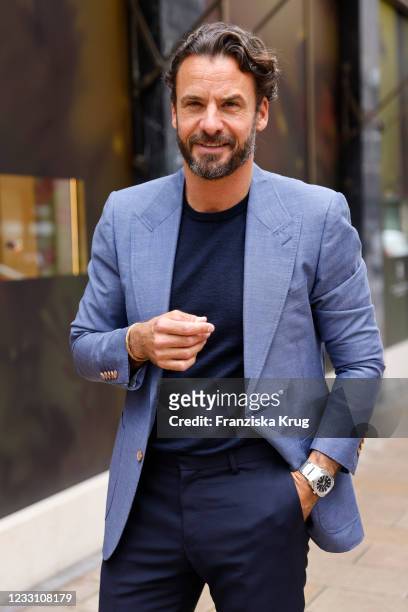 German actor Stephan Luca during the BVLGARI "Serpenti Heritage Exhibition" on May 25, 2021 in Hamburg, Germany.