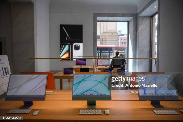 New Apple Inc. IMac sit on display at the official opening of the new Apple Store Via Del Corso, in the center of Rome, on May 27 in Rome, Italy. The...