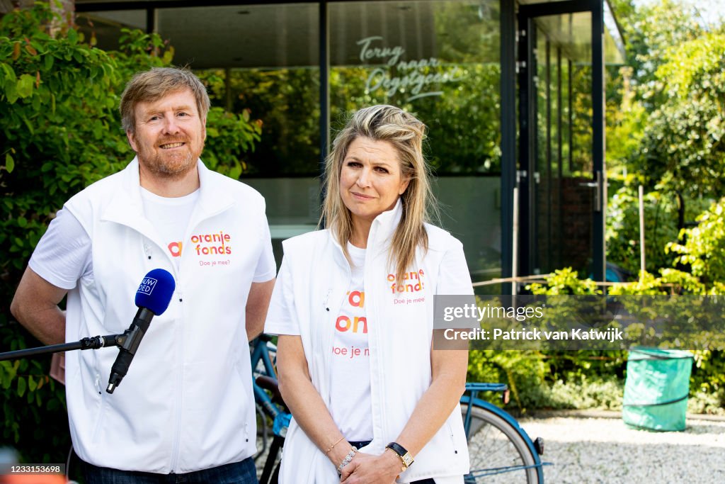 King Willem-Alexander And Queen Maxima Attend Volunteer Campaign NLDoet