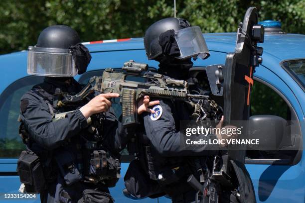 Gign Rappeling 1,152 The Gign Stock Photos, High-Res Pictures, and Images - Getty Images
