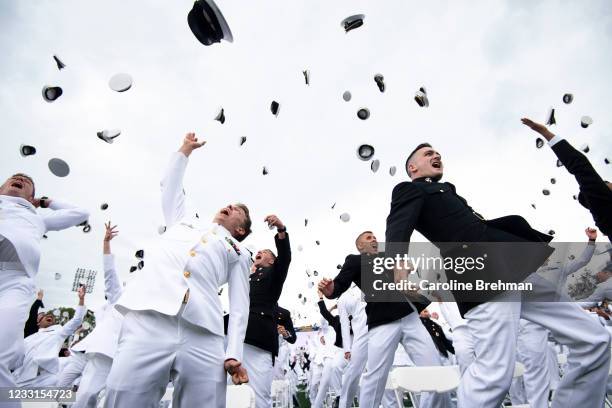 Shipyard Graduation Naval Academy Graduation Photos and Premium High Res Pictures - Getty ...