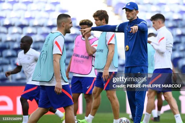 Chelsea's German coach Thomas Tuchel gestures to his players during a training session at the Dragao stadium in Porto on May 28, 2021 on the eve of...