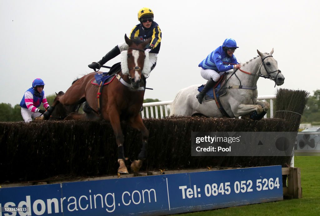 Stratford-Upon-Avon Races