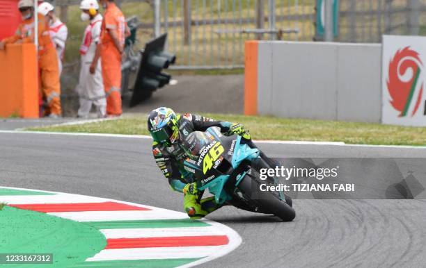 Petronas Yamaha SRT's Italian rider Valentino Rossi during a qualifying session ahead the Italian Moto GP Grand Prix at the Mugello race track in...