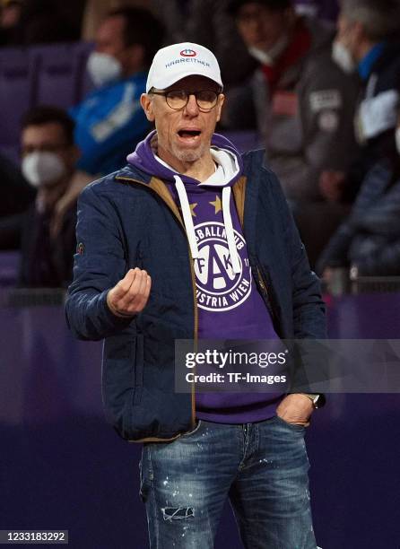 Head coach Peter Stoeger of FK Austria Wien gestures during the tipico Bundesliga match between FK Austria Wien and RZ Pellets WAC on May 27, 2021 in...