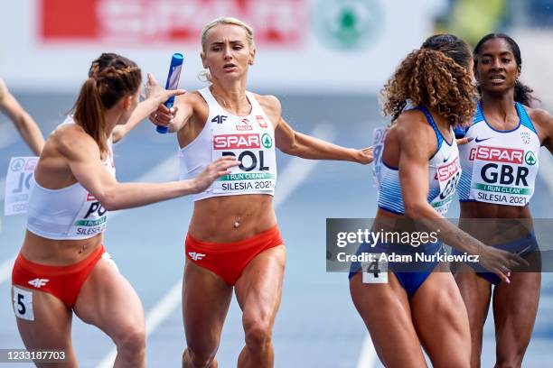 Justyna Swiety-Ersetic from Poland and Yasmin Liverpool from Great Britain compete in Women's Relay 4 x 400 meters Final during the European...