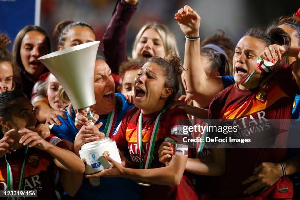 Elisa Bartoli of AS Roma celebrates with the trophy after the Women's Coppa Italia Final match between AS Roma and AC Milan at Mapei Stadium - Città...