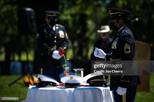 Fall Comrade Table 29 Fallen Soldier Table Stock Photos, High-Res Pictures, and Images ...