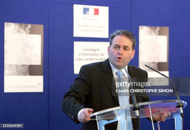 Le ministre de la Santé Xavier Bertrand s'exprime au cours d'une conférence de presse, le 23 janvier 2007 au ministère à Paris, lors du lancement de...