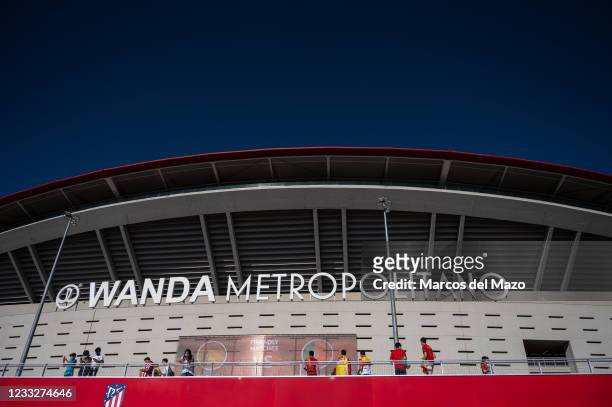 Fans of the Spanish national football team arrive to the Wanda Metropolitan Stadium. With the capacity reduced to the twenty percent due to the...