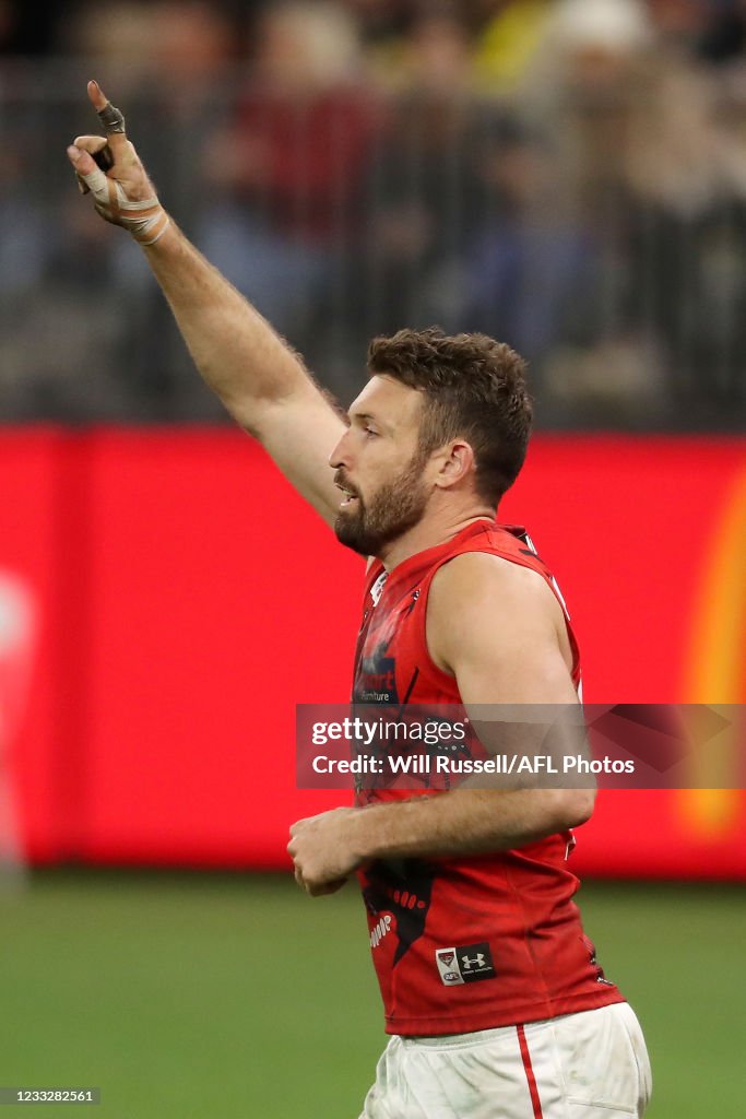 AFL Rd 12 - Essendon v Richmond