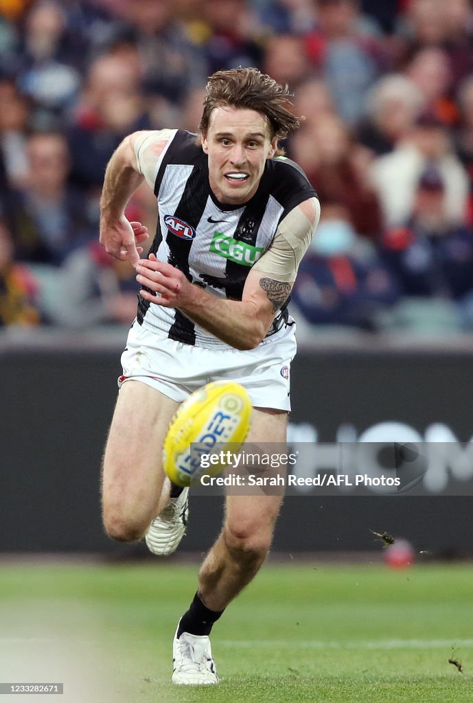 AFL Rd 12 - Adelaide v Collingwood