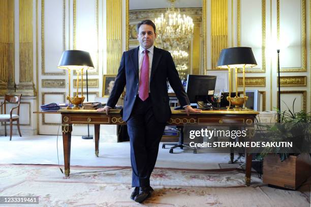 French Labour minister Xavier Bertrand poses at his office on October 17, 2008 in Paris. AFP PHOTO / STEPHANE DE SAKUTIN