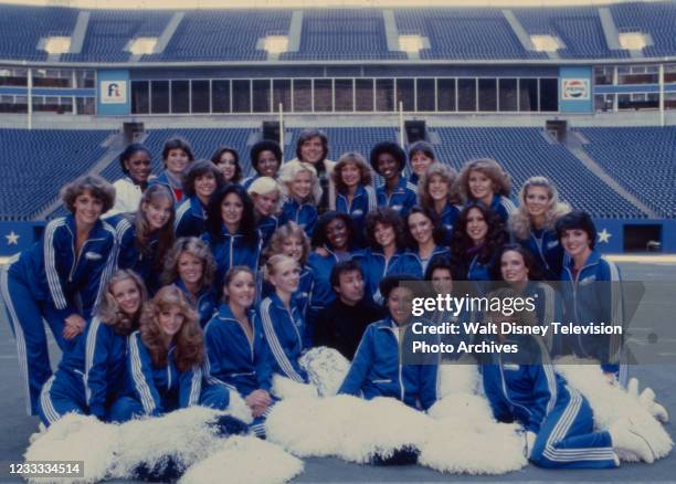 Patti Hill, Candy Ann Brown, John Davidson, Roxanne Gregory, Dallas Cowboy Cheerleaders appearing in the ABC tv movie 'The Dallas Cowboy Cheerleaders...