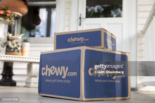 Chewy shipping boxes arranged in Tiskilwa, Illinois, U.S., on Tuesday, June 8, 2021. Chewy Inc. Is scheduled to release earnings figures on June 10....