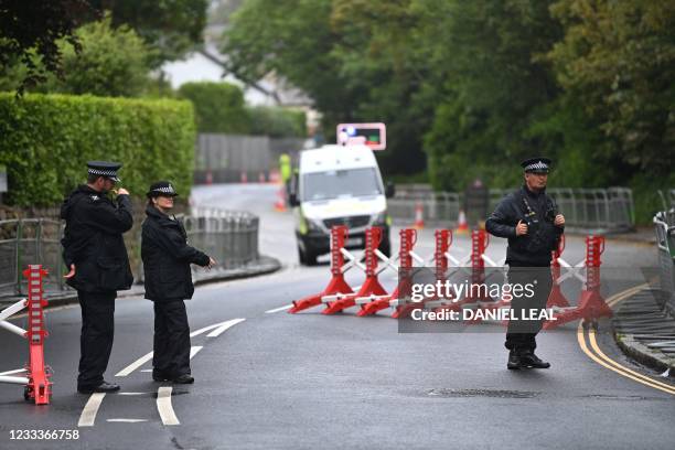 Police Perimeter Example 2,961 Perimeter Fencing Stock Photos, High-Res Pictures, and Images ...