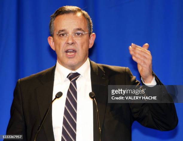 Le tête de liste UMP aux élections régionales en Paca Thierry Mariani prononce un discours, le 17 janvier 2010 à Nice, lors de la présentation des...