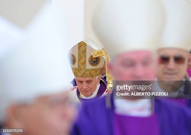 Pope Benedict XVI arrives at the altar at Bicentennial Park in Silao, Guanajuato State, Mexico, where he is to celebrate an open-air mass on March...
