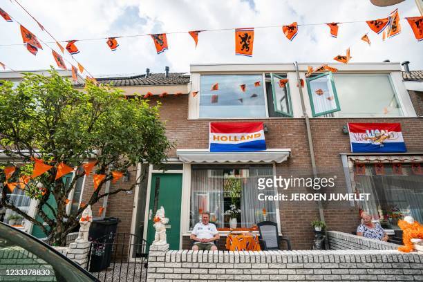 Inhabitants prepared their houses for the Euro 2020 football tournament in Utrecht, on June 10, 2021. - Netherlands OUT / Netherlands OUT /...