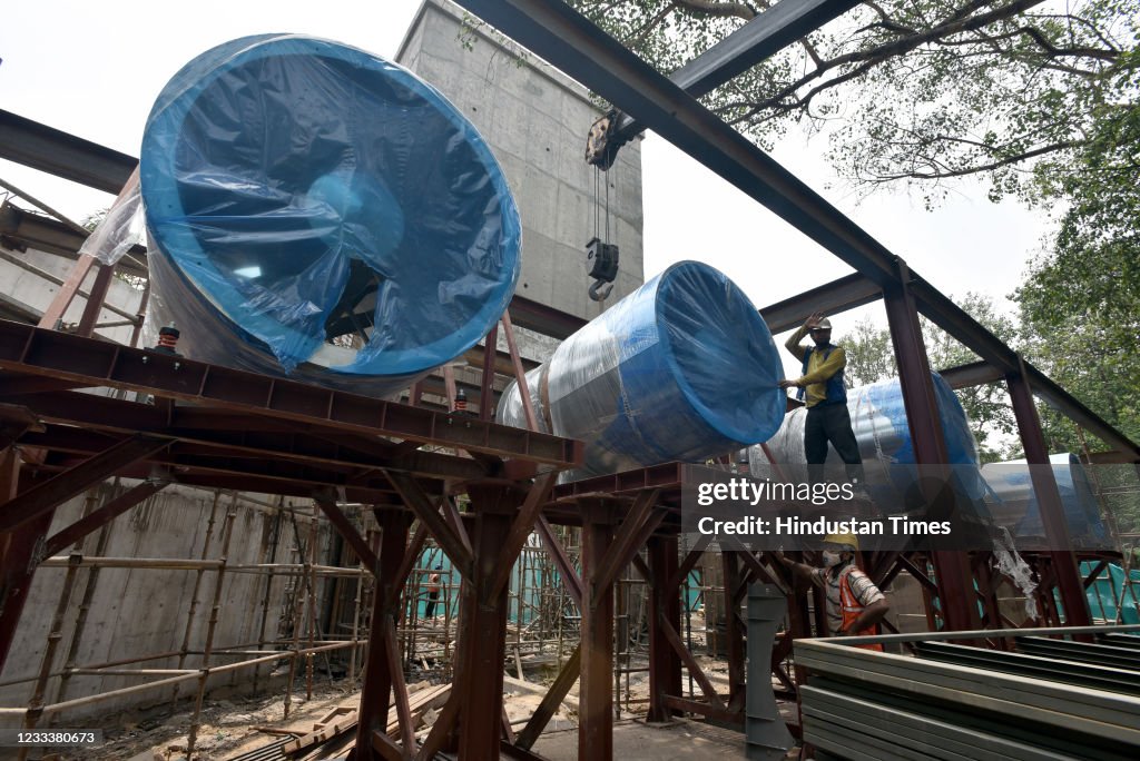 Delhi Environment Minister Gopal Rai Inspects The Construction Of Smog Tower