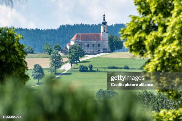 June 2021, Bavaria, Bad Kötzting: The pilgrimage church of the Assumption of the Virgin Mary in the Weißenregen district. Photo: Armin Weigel/dpa